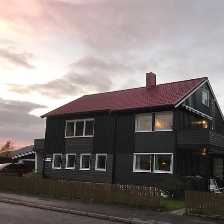 Villa Åndalsnes エクステリア 写真