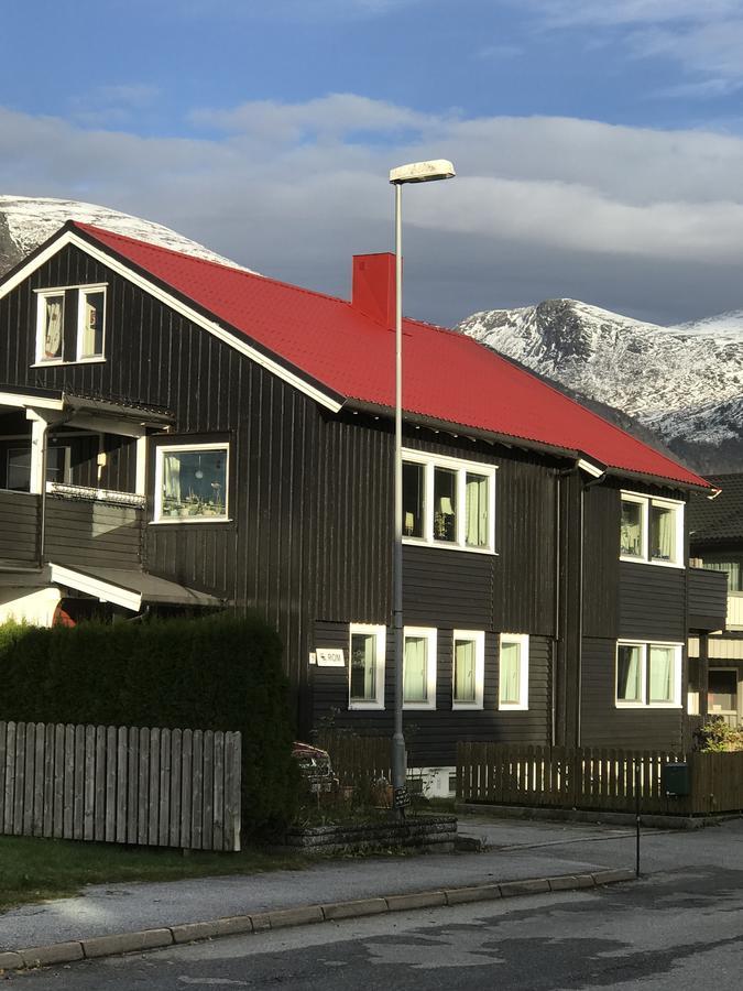 Villa Åndalsnes エクステリア 写真